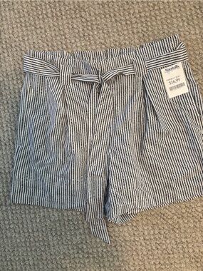 Max Studio Black & White Striped Shorts with Tie Waist